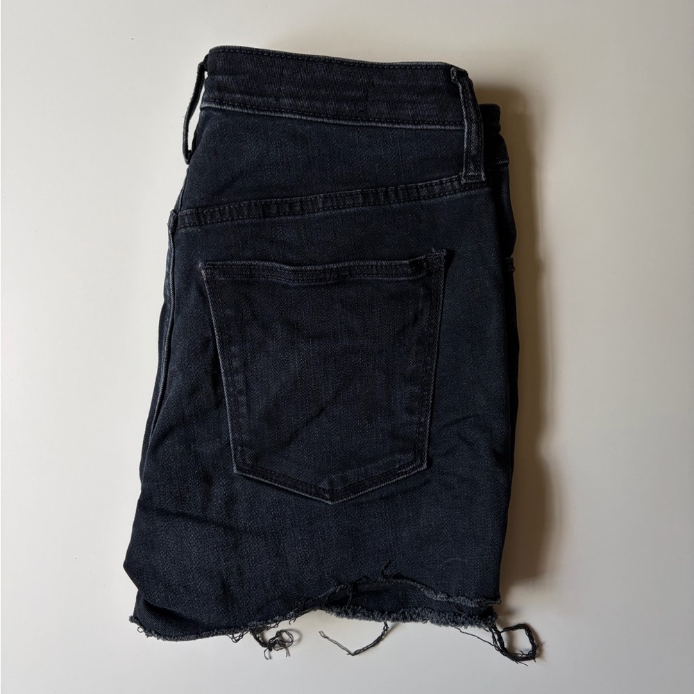 Universal Thread Shorts